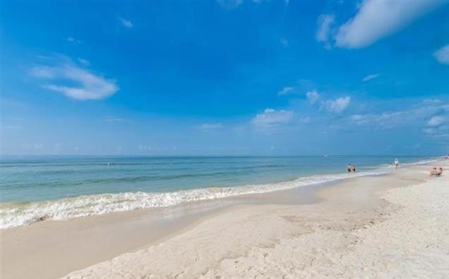 Island Winds West 477 By Albvr - Beachfront, Updated & Beautiful! Just Steps To The Beach & Hangout! ガルフ・ショアーズ エクステリア 写真